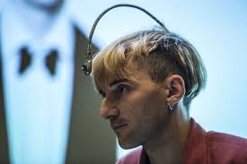 Dünyanın ilk sayborgu, renkleri dinleyen adam: Neil Harbisson