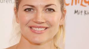 Moderatorin Nina Bott über ihren Spagat zwischen Kindern und Karriere