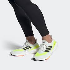 Las ultraboost 21 de adidas incorporan alta tecnología deportiva, utilizada por los mejores atletas del mundo. Adidas Ultraboost 21 Shoes White Adidas Us