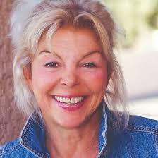 Carolyn Willingham's Instagram, Twitter & Facebook