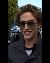 Edward and Bella dance at the ball 😍✨