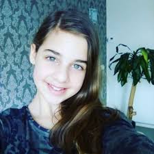 Ashley Zimmermann (@ashleyz2003)