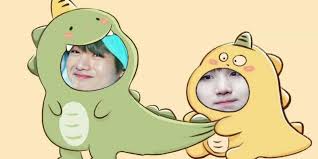 Keduanya memiliki arti yang berbeda. Link Download Dan Tutorial Edit Twibon Dino Hijau Dan Kuning Yang Viral Bisa Pasang Wajah Bts Hingga Twice