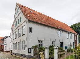 Nach umfassenden renovierungsarbeiten präsentierte sich das nissenhaus seit der wiedereröffnung am 31. Theodor Storm Haus Wikipedia