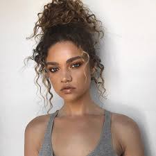 Soft Shiny Silky And Well Groomed Hair Is Our Dream However Resulting From Our Research For Hair C In 2020 Naturlocken Frisuren Augenbrauen Stylen Lockige Frisuren