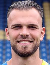 Ademinin kariyerinde yaptığı transferlerin bedelsiz olması dikkat çeken bir detay olarak göze çarpıyor. Orhan Ademi Player Profile 20 21 Transfermarkt
