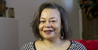 Michael Berndt receives a 2023 APA TOPSS Charles T. Blair-Broeker  Excellence in Teaching Award