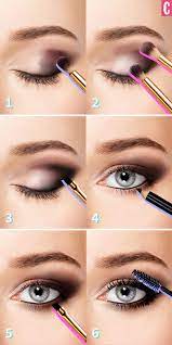 Einfaches smokey eye make up in braun und gold schminkanleitung zum verrauchten look. Smokey Eyes Schminken Die Ultimative Anleitung Cosmopolitan