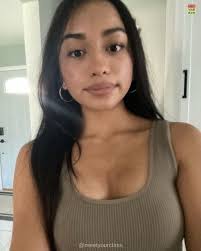 Hii! My name is Brandy Ramirez and i'm from Macomb, MI and i'm 100%  committed to Central! I love going to the gym, shopping, going out, but  also love to stay in.