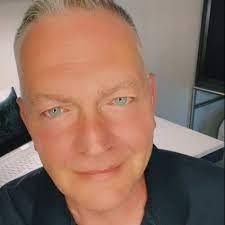 James Ledyard's Instagram, Twitter & Facebook