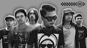 Begitu banyak cerita yang tersimpan cerita bersamamu berjuta makna kisah yang terlewati ku masih mengenangmu. Funk Pink Vonk Chord Lirik Lagu Apa Kabarmu Funk Pink Vonk