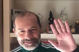 Cüneyt çakır imiş ifadesi kullanıldı. Cuneyt Cakir Dan Sirvanli Gencler Kitap Okuyor Projesine Destek Timeturk Haber