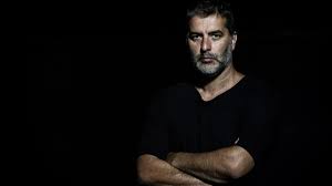 Ο βασίλης μπισμπίκης ρίχνει βόμβα για τις άγριες μέλισσες. O Basilhs Mpismpikhs Stis Agries Melisses Zappit