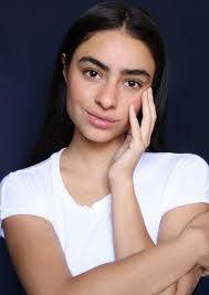 Fan Casting Regina Velarde as Valeria Moncada Reyes in Amor a la venta