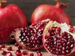 Nutrisi yang terkandung dalam buah ini begitu banyak terutama nutrisi akan perlindungan kulit. Manfaat Buah Delima Untuk Kesehatan Dan Kecantikan Indozone Id