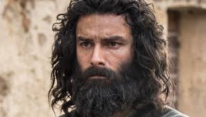 Get all the details on libero de rienzo, watch interviews and videos, and see what else bing knows. Chi E Aidan Turner Leonardo Eta Carriera E Vita Privata Dell Attore Chiechiera It