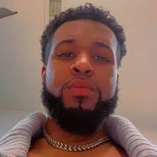 Sonya Velez's Instagram, Twitter & Facebook