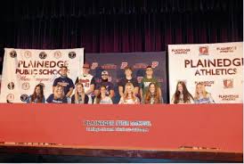 Once a kansas commit, junior college star sydney curry picks louisville basketball. Plainedge High School Student Athletes Commit To Play College Sports Farmingdale Observer