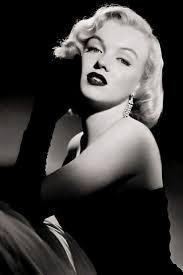 ☆𝙼𝚊𝚛𝚢𝚕𝚒𝚗 𝙼𝚘𝚗𝚛𝚘𝚎☆