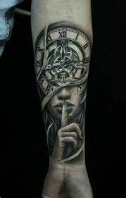 Idee Tatouage Homme 20 Tatouages Homme Tendance Sur Pinterest Tatouage D Horloge Idee Tatouage Homme Tatouage Avant Bras