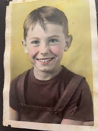 Donald Bess's Instagram, Twitter & Facebook