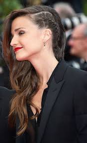 Renewed Style Com Wp Content Uploads 2014 11 One Side Braided Hairstyle Jpg Side Hairstyles Hair To One Side Hair Styles