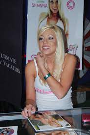 Файл:Shawna Lenee at AVN Adult Entertainment Expo 2008 (2).jpg — Википедия