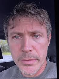 Hey everyone, it's John Reardon I want to be honest with you three days  ago, I had surgery, I've been treated and listening to the doctors, who  tell me I'm going to