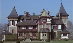 Seguire con passione il cinema underground significa anche imbattersi in alcune pellicole sparite dai radar per molto tempo oppure totalmente inedite qui in italia: La Nuit De La Mort 1980 Imdb