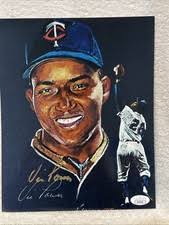 Vic Power MLB Original Autographed Items