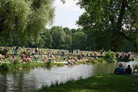 Browse 1,253 englischer garten stock photos and images available, or search for munich or marienplatz to find more great stock photos and pictures. Englischer Garten Munchen Sehenswurdigkeiten Mehr