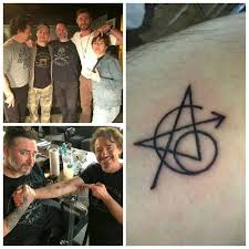 Das Tattoo Der Originalen Avengers Das A Der Avengers Und Die Nummer 6 Der Marveluniverse Dcunivers Avenge Avengers Tattoo Marvel Tattoos Tattoos