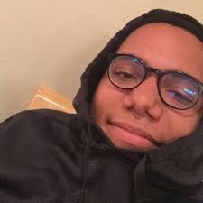 Solo queue player achieves success