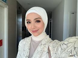Remy ishak (born mohammad zalimei bin ishak on 11 april 1982), is a malaysian actor who was born in melaka. Saya Perlu Mira Filzah Ulas Tentang Seseorang Isu Remy Ishak Juga