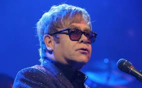 Elton John anuncia que vai terminar carreira