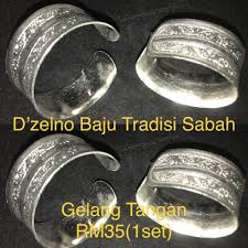 Gelang yang melingkar pada pergelangan kaki disebut gelang kaki. Ready Stok Gelang Tangan D Zelno Baju Tradisi Sabah Facebook