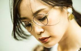 30代40代メガネ女子におすすめのファッション メイク 髪型を大特集 domani メガネ女子 おしゃれメガネ ファッション