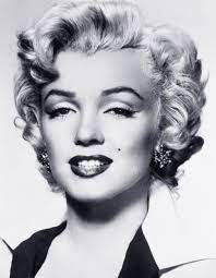 Famous for playing comedic blonde bombshell characters. Marilyn Monroe Rotten Tomatoes