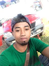 Ny Admin mba miresadresaka eo @ Sisin-Dàlana iny 'kay nitsahanle Rexton69  be ny Tongotra!!! 🤧 Tafala hatr@ Kiraro69 fa soa ihiany aloha tsy vaky le  Pneu-n' ilay Fiara lait lait!!! 😅🙈😂 Ha69!!! #