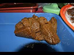 Tekstur jenang jaket mirip dengan dodol atau wajik, jenang ini kerap dibalut wijen dan tidak mudah lengket saat dimakan. Cara Resep Membuat Jenang Asli Ketan Jaket Khas Banyuwangi Youtube