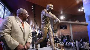 Braves to give away Hank Aaron statue replicas as part of Hank Aaron  Heritage Weekend