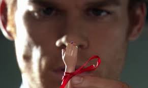 デクスター S1 E2 空涙を流す男」で流れる曲は？挿入歌.com