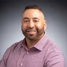 Scott Kwiatkowski's Instagram, Twitter & Facebook