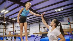 One of the greatest athletes ever, usain bolt is popular by the nickname 'lightning bolt'. Start Up Tv Show