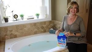 Can you clean jacuzzi jets with bleach? How To Clean A Jacuzzi Tub 4 Methods That Work Oh So Spotless