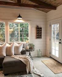 57 Rural Farmhouse Living Room Design And Decor Ideas Farmhouse Livingroomdesigns Farmhousedecor In 2020 Country House Design Farm House Living Room Sunroom Designs