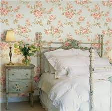 When it comes to color it usually goes with pale. 20 Captivating Bedrooms With Floral Wallpaper Designs Home Design Lover