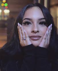 Who is a good hair stylist in the Muscle Shoals area for current styles and  hair coloring?