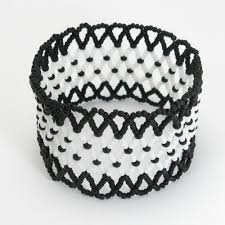 Black And White Jewelry Black And White Seed Bead Bracelet Black And White Jewelry Etsy In 2020 Seed Bead Bracelets Beaded Bracelets White Jewelry