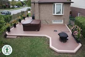 party deck in meadowvale built by the mississauga n w franchise this 650 square foot veka cayenne deck with surroun backyard patio deck dream deck deck party